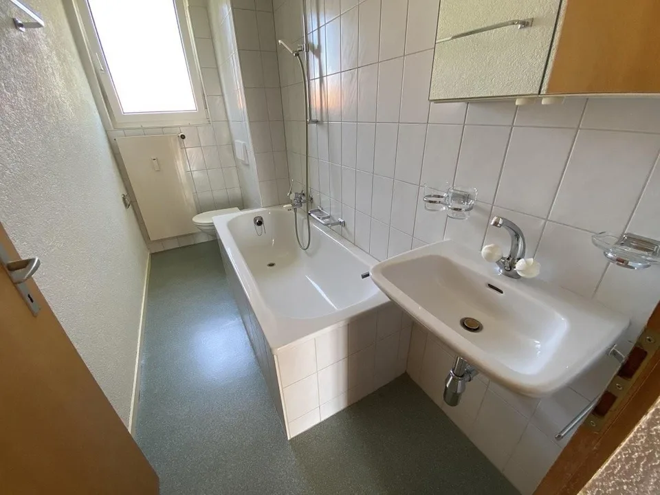 Ruhige 3-ZW à 60 m² im 1. OG mit Balkon