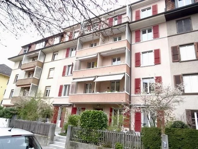 Ruhige 3-ZW à 60 m² im 1. OG mit Balkon