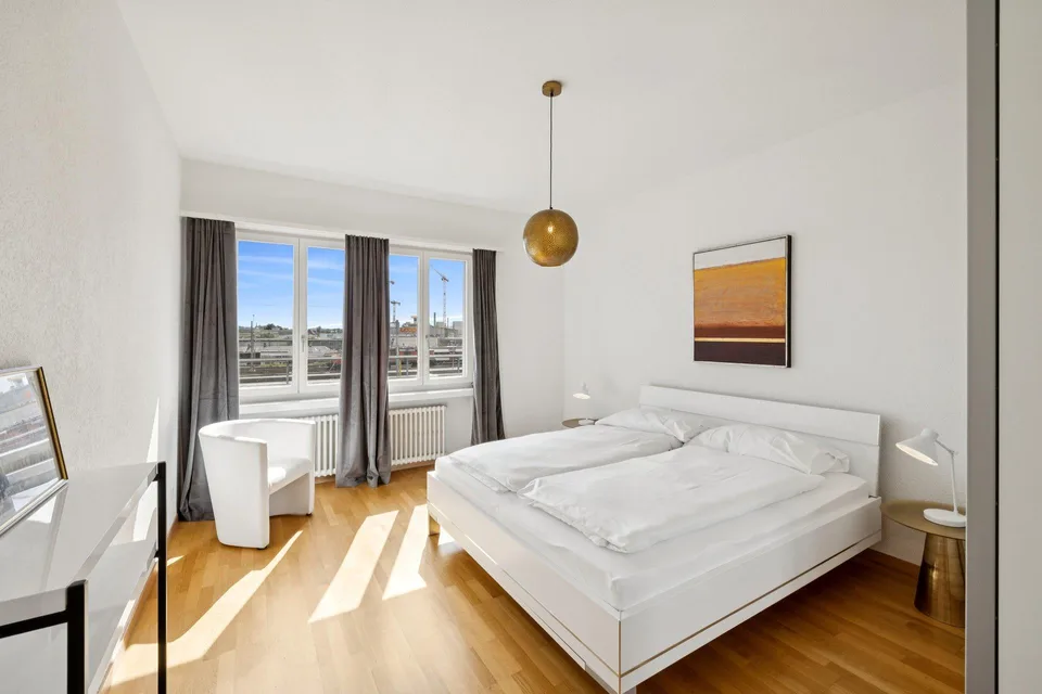 Möblierte 4-Zimmer-Wohnung mit Service im Zentrum Biel/Bienne