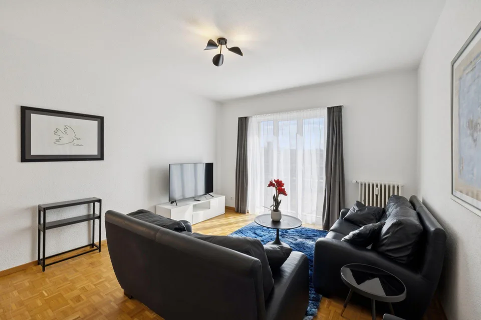 Möblierte 4-Zimmer-Wohnung mit Service im Zentrum Biel/Bienne