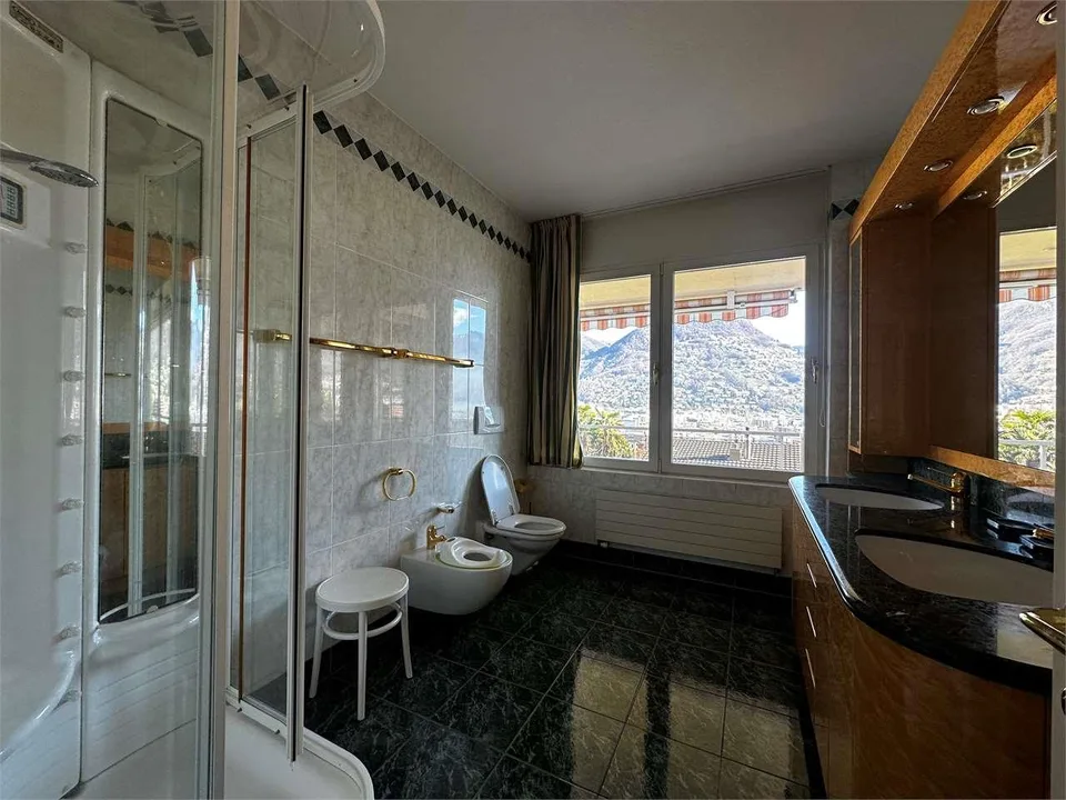 Rif.2645 Résidence élégante de 400 m² avec vue sur le lac à Lugano – photo 11 sur 13