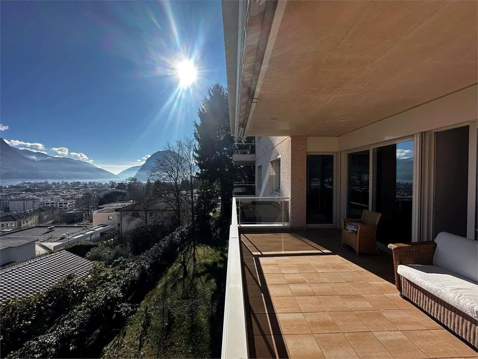 Rif.2645 Elegantes Wohnhaus von 400 m² mit Seeblick in Lugano