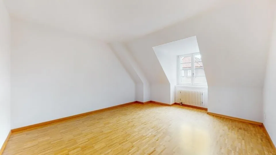 Appartement mansardé lumineux et moderne de 2,5 pièces