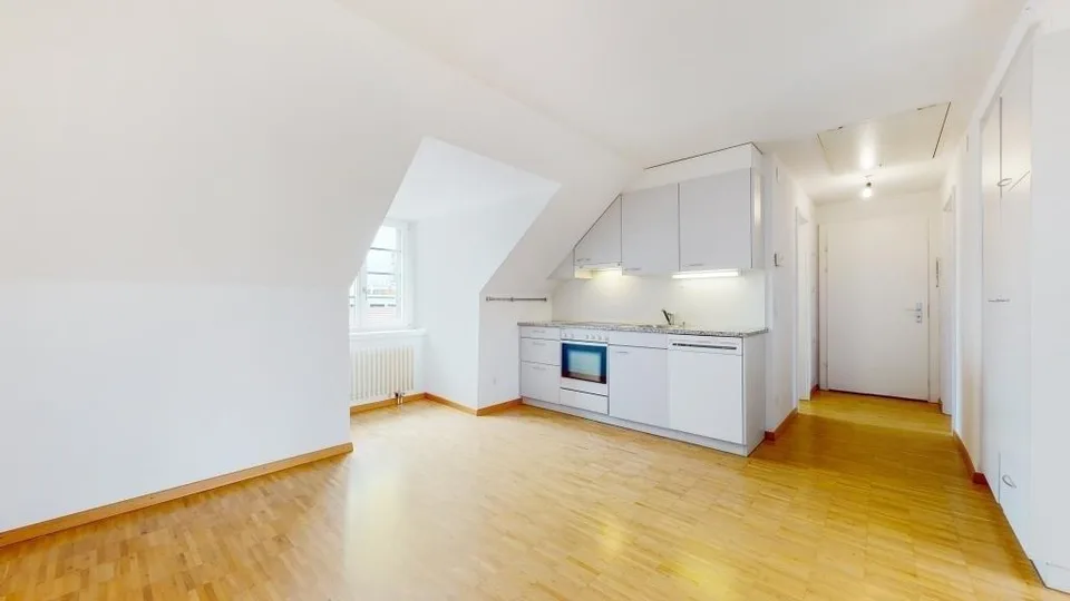Appartamento mansardato luminoso e moderno di 2,5 locali – foto 6 di 9