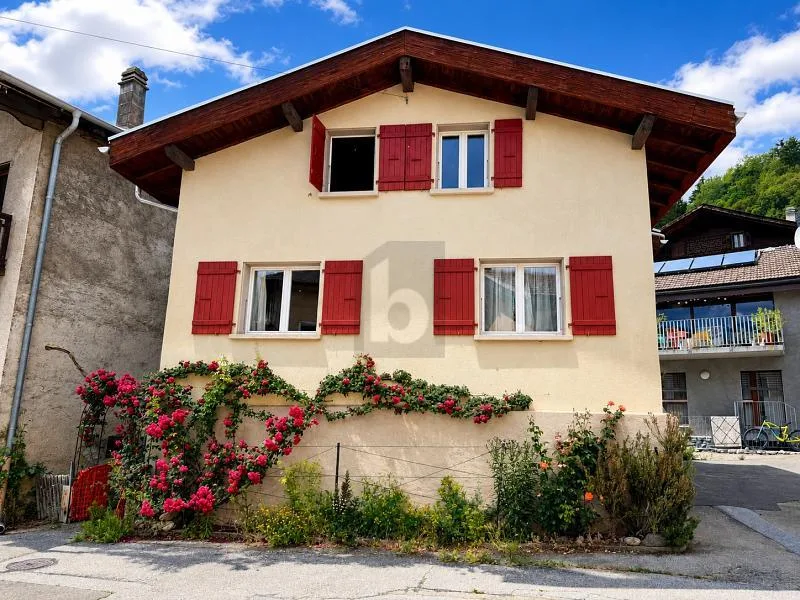 AUTHENTIQUE, SPACIEUSE ET FAMILIALE
