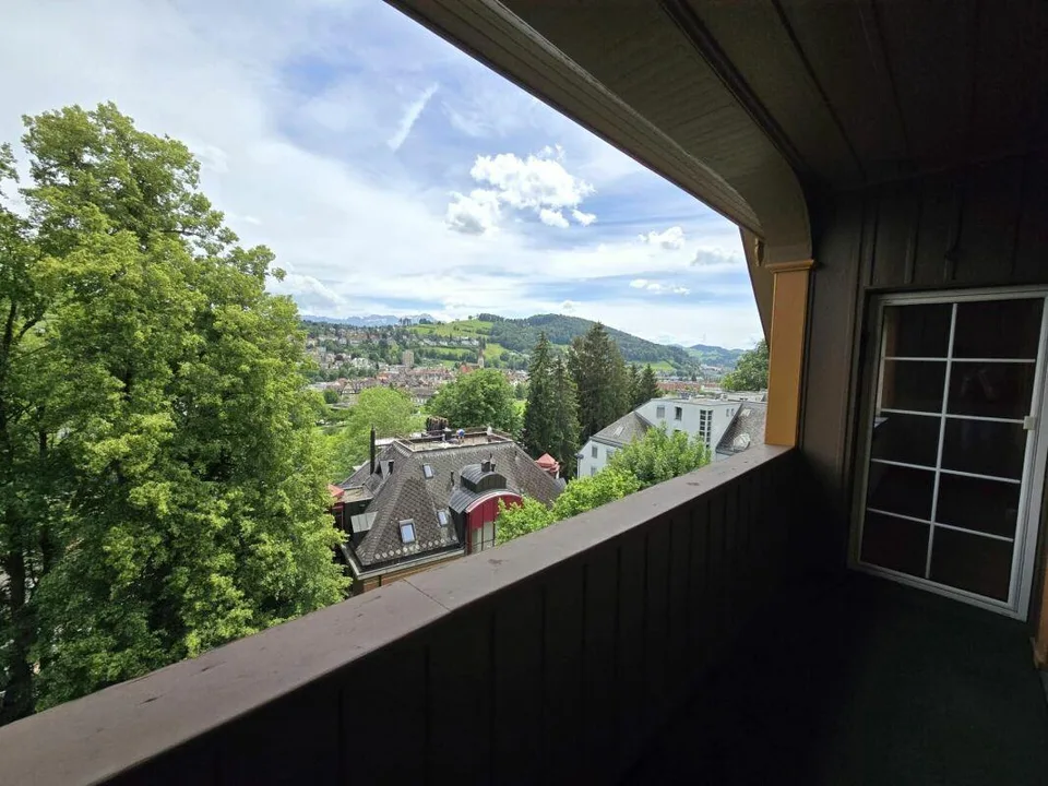 Charmante 4.5-Zimmer-Wohnung am Rosenberg in St. Gallen – Foto 12 von 12