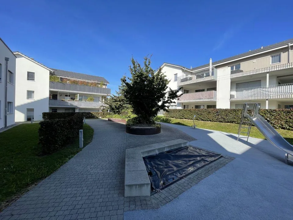 Schöne 3.5 Zimmerwohnung im 1. OG