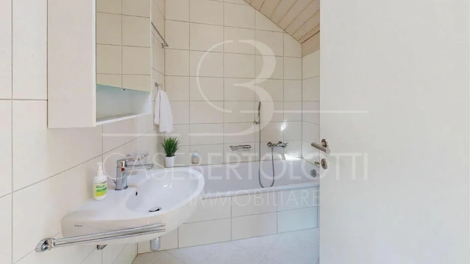 Duplexwohnung mit zwei Balkonen und viel Licht - modern wohnen in T... – Foto 8 von 8