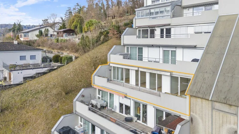 Renovierte 4.5-Zimmer-Wohnung mit grosszügigem Balkon, Lift und Garage – Foto 12 von 15