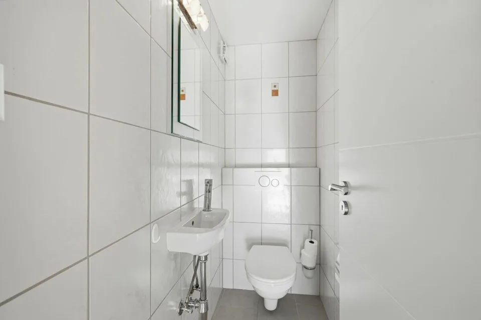 Renovierte 4.5-Zimmer-Wohnung mit grosszügigem Balkon, Lift und Garage – Foto 11 von 15