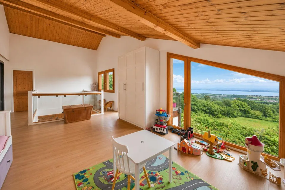 Familienhaus mit 240 m² und Panoramablick