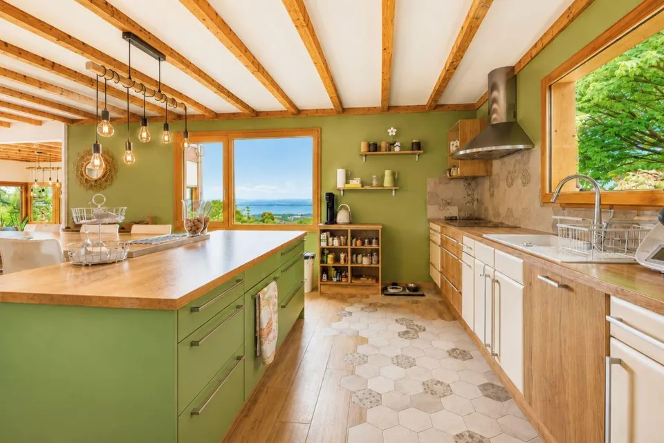 Familienhaus mit 240 m² und Panoramablick