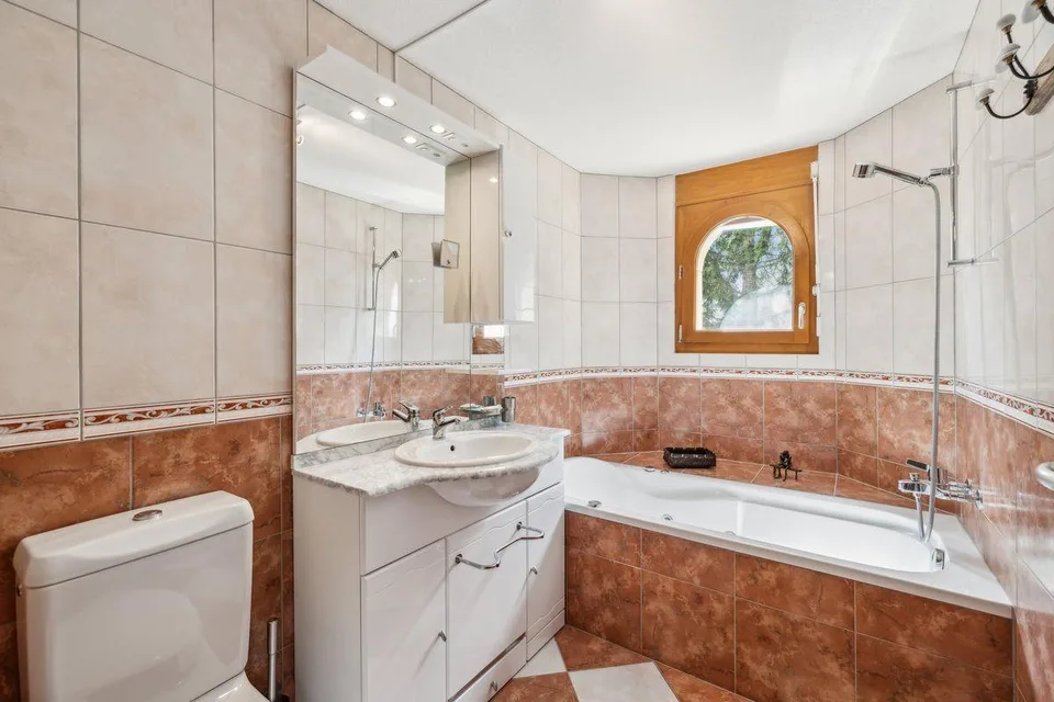 Appartement traversant de 5 pièces avec vue Alpes – photo 6 sur 11