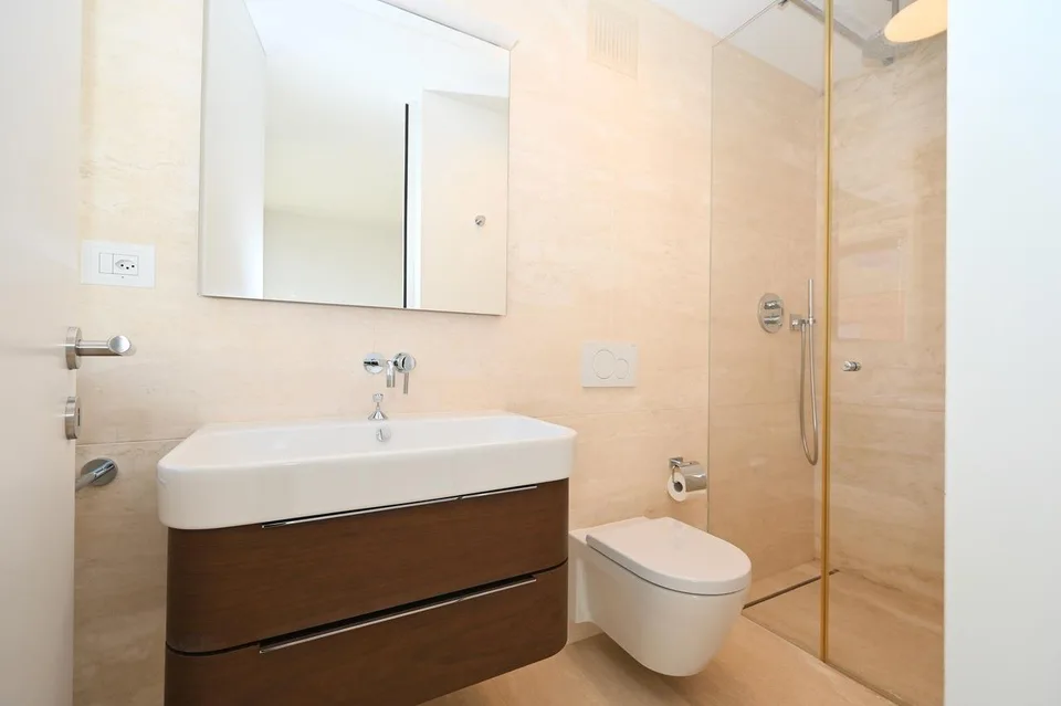 Casa di Vacanza: Attico Duplex di Design con Vista Lago Mozzafiato – photo 18 sur 20