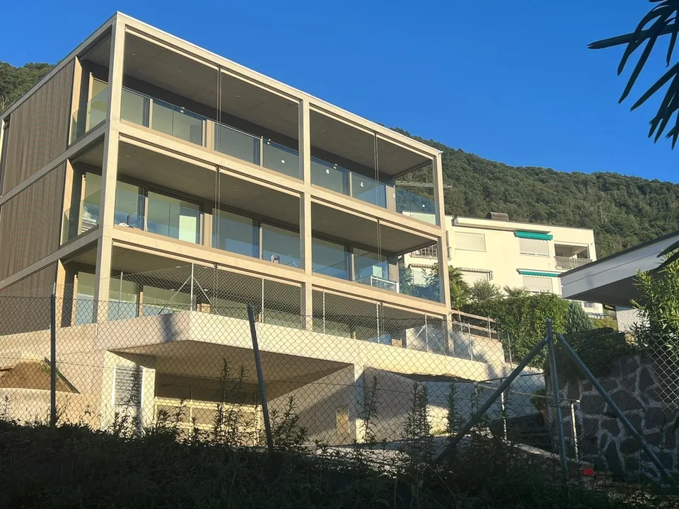 NUOVO APPARTAMENTO 2.5 LOCALI, AMPIO GIARDINO E VISTA LAGO – foto 9 di 10