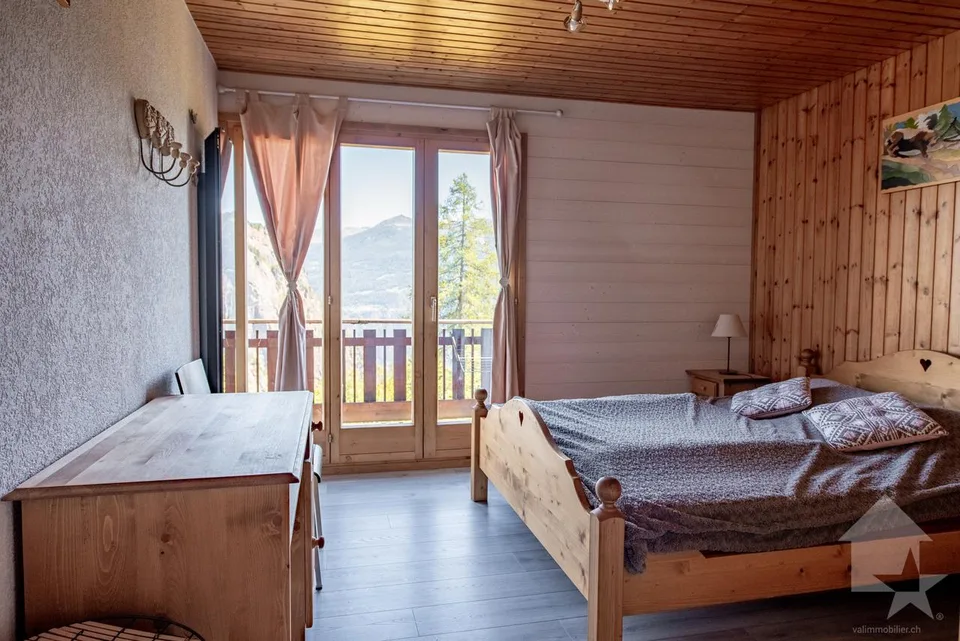 Superbo duplex di 6 stanze in una zona tranquilla e completamente ristrutturata – foto 8 di 13