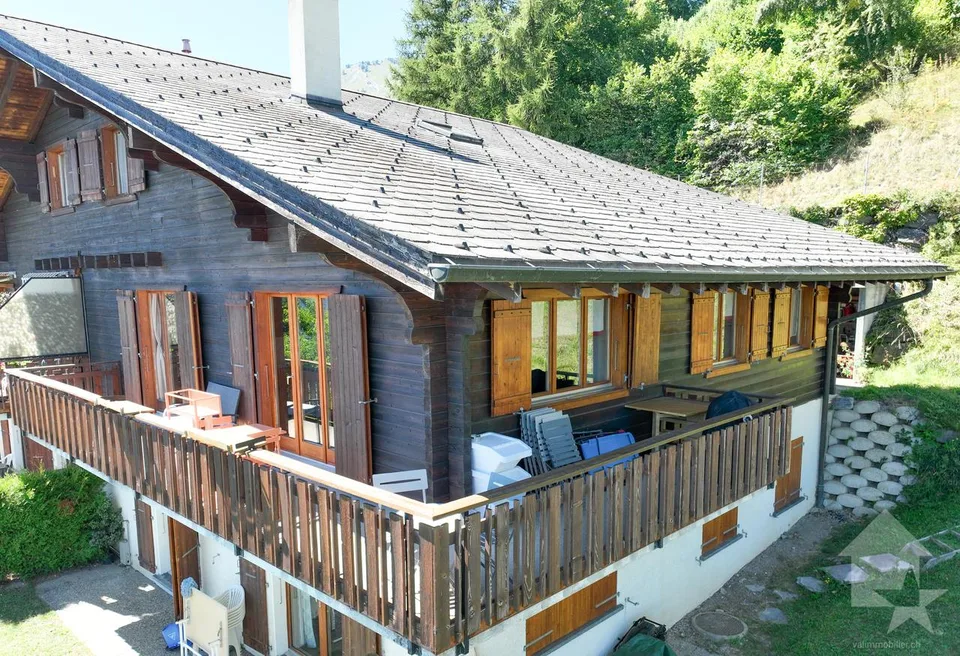 Bellissimo duplex di 6 locali, tranquillo e completamente ristrutturato