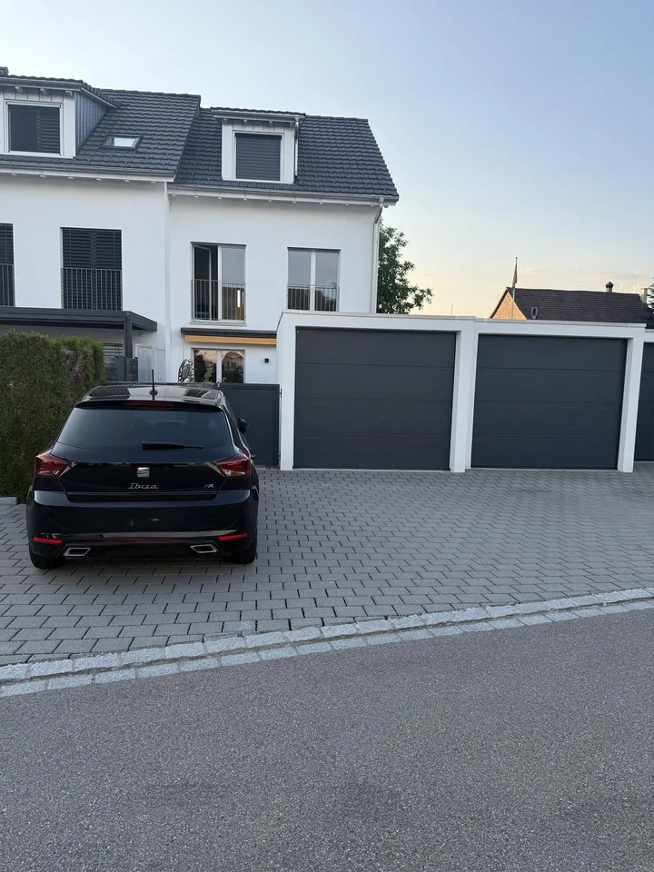 6.5-Zi.-Reiheneckhaus mit Garten & 2 Garagen in Felben-Wellhausen