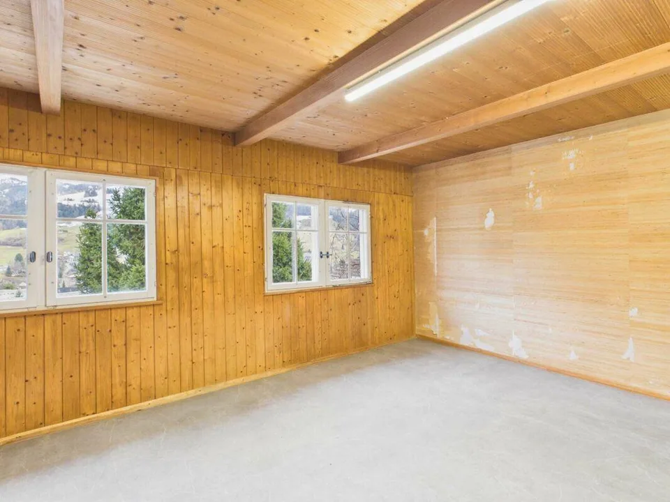 Casa Toggenburg di 4 locali da ristrutturare con locale polivalente e due parcelle di terreno in prato separate – foto 11 di 13