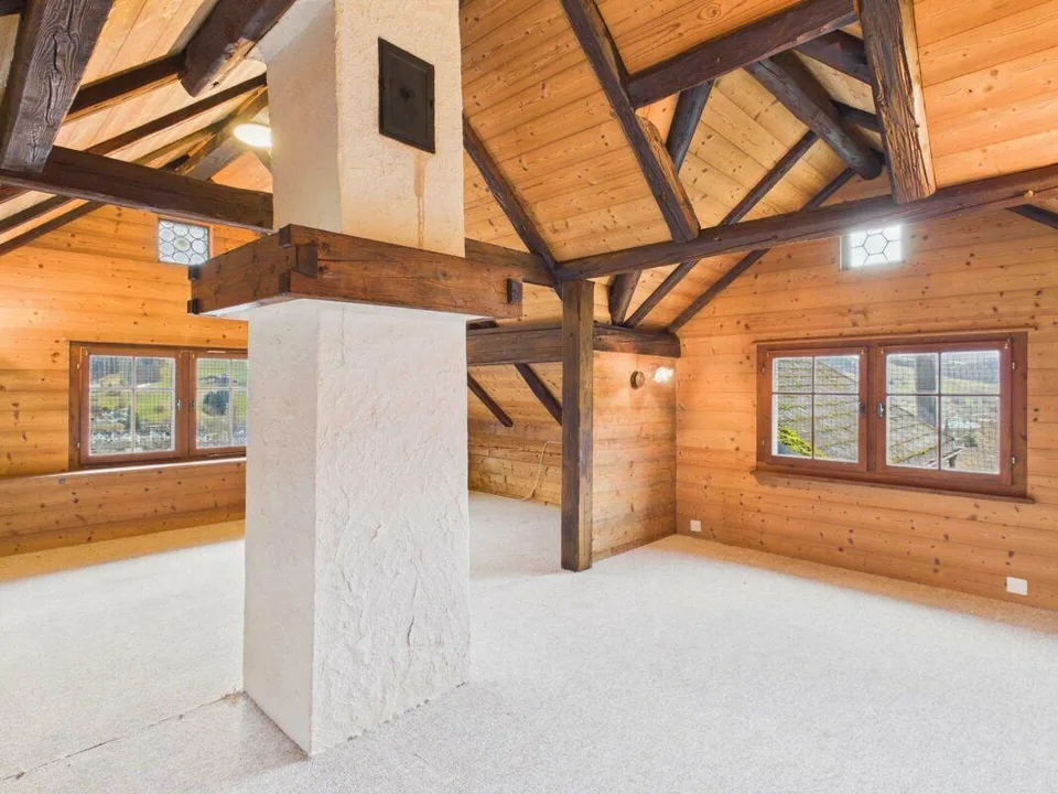 Casa Toggenburg di 4 locali da ristrutturare con locale polivalente e due parcelle di terreno in prato separate – foto 13 di 13