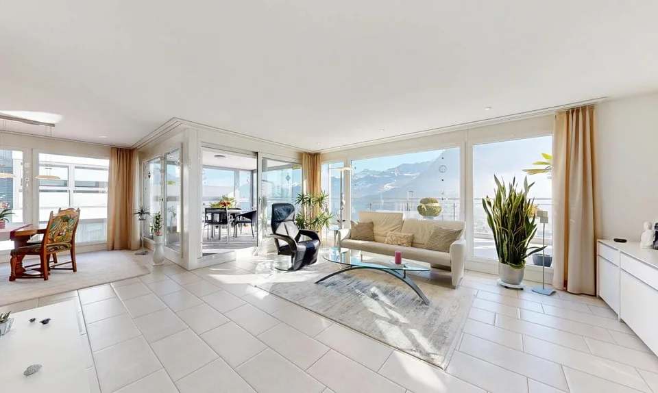 Exklusiver Wohntraum mit Panorama, Wintergarten und Terrasse