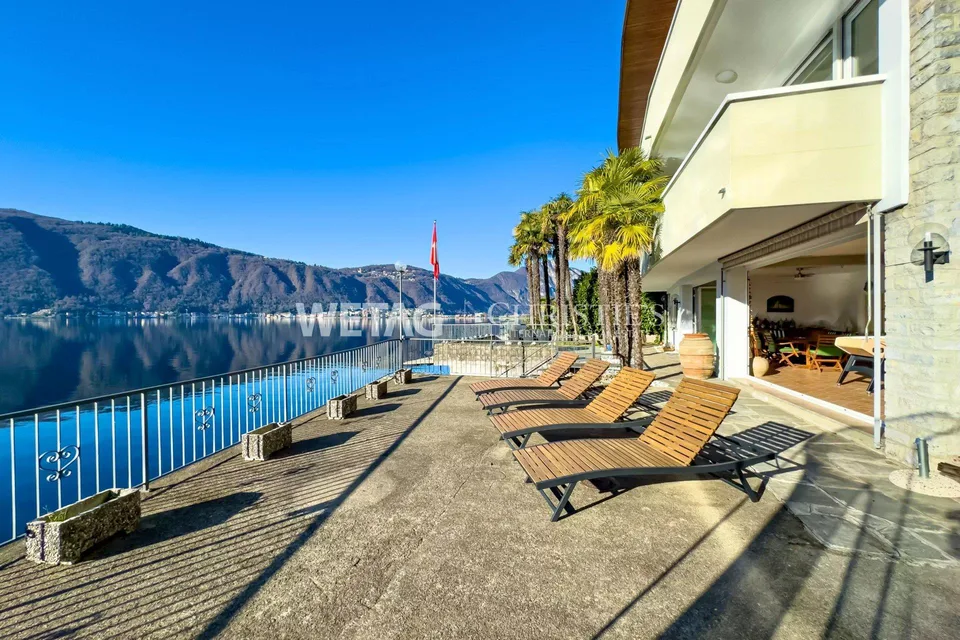 Villa esclusiva in vendita sul lungolago a Lugano-Bissone, con 2 posti barca coperti & 3 alla banchina, possibile come seconda casa – foto 11 di 13