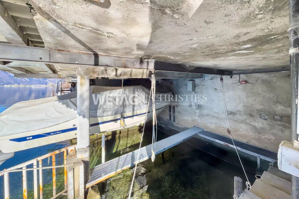 Villa esclusiva in vendita sul lungolago a Lugano-Bissone, con 2 posti barca coperti & 3 alla banchina, possibile come seconda casa – foto 10 di 13