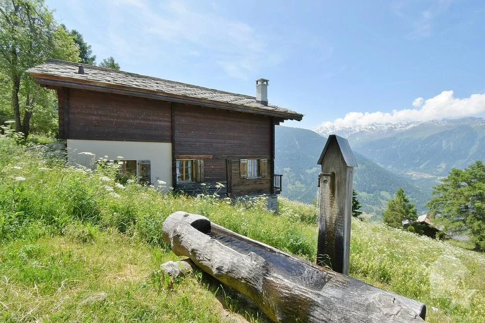 Prächtiges Bergchalet in ruhiger und geräumiger Lage