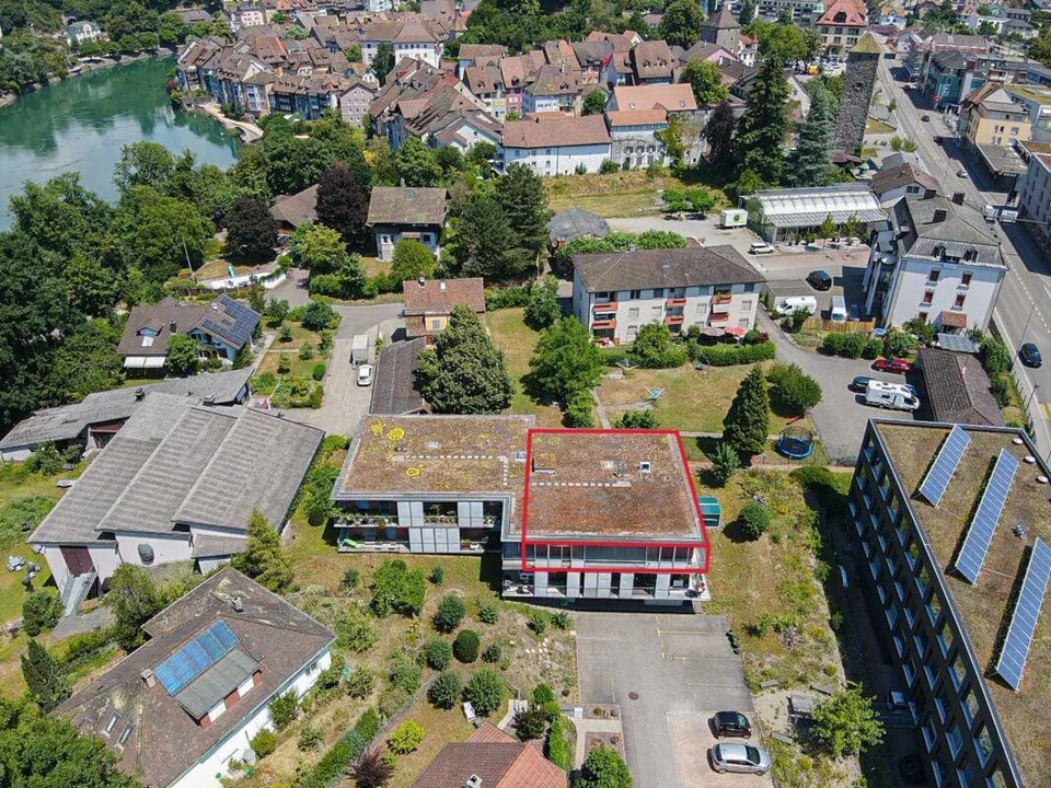 Sonnige 4.5-Zimmer-Wohnung mit viel Komfort und Rhein-Nähe