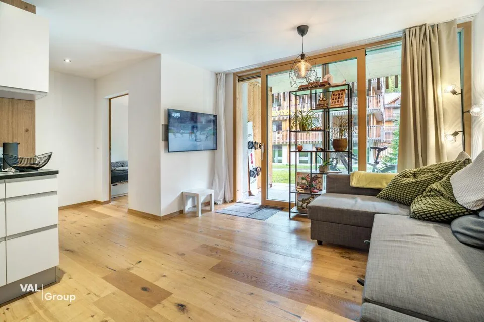 Retraite alpine moderne à Saastal - élégant appartement de vacances de 2.5 pièces à Saas-Grund