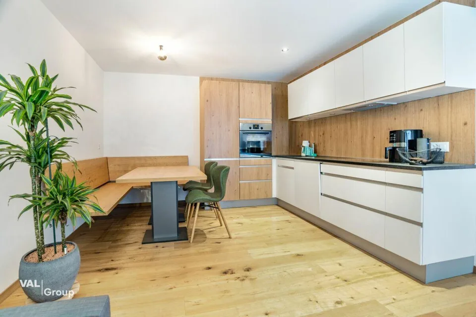 Retraite alpine moderne à Saastal - élégant appartement de vacances de 2.5 pièces à Saas-Grund