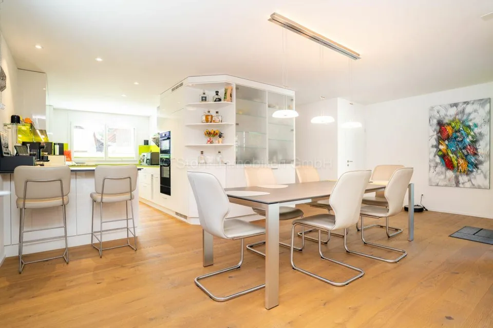 Family-friendly 4.5-room DEFH in a well-maintained building complex