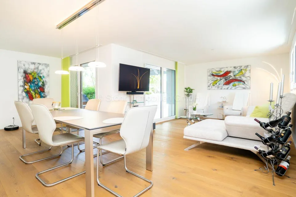 Family-friendly 4.5-room DEFH in a well-maintained building complex