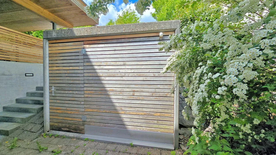 Casa unifamiliare moderna con molto spazio abitativo e una vista panoramica