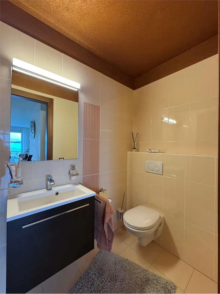 Villa a schiera triplex di 4.5 a Pura con vista lago immersa nel verde – foto 7 di 11
