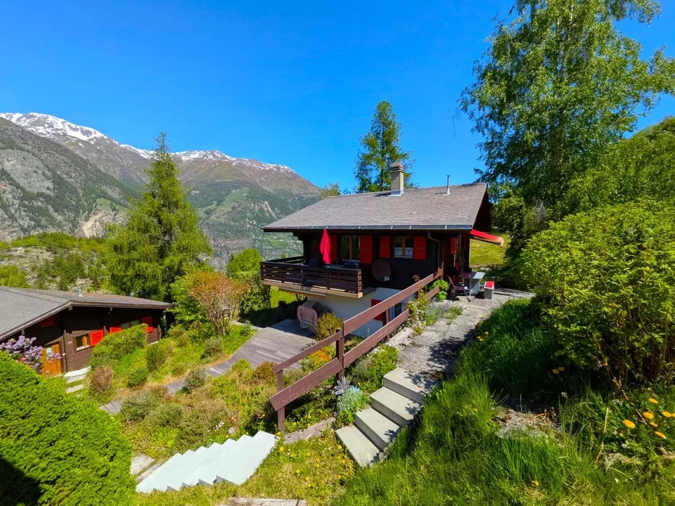 Ferienhaus mit Garage und fantastischem Ausblick