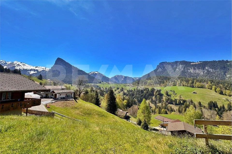 Klein, fein und mit Aussicht - saniertes Studio an ruhiger Lage