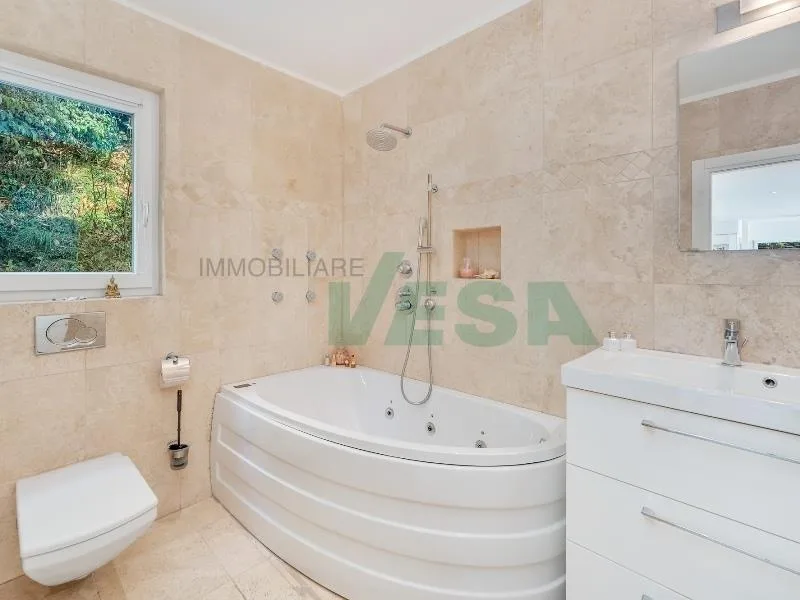 Affascinante proprietà con vista spettacolare e in zona tranquilla – foto 10 di 25