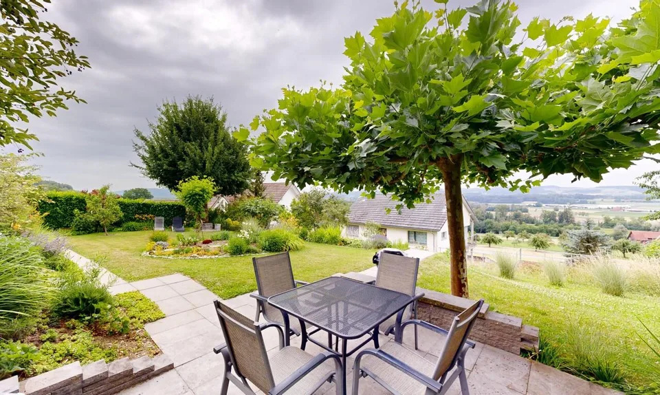 Casa unifamiliare di 6 locali ben curata con vista panoramica a Uesslingen TG