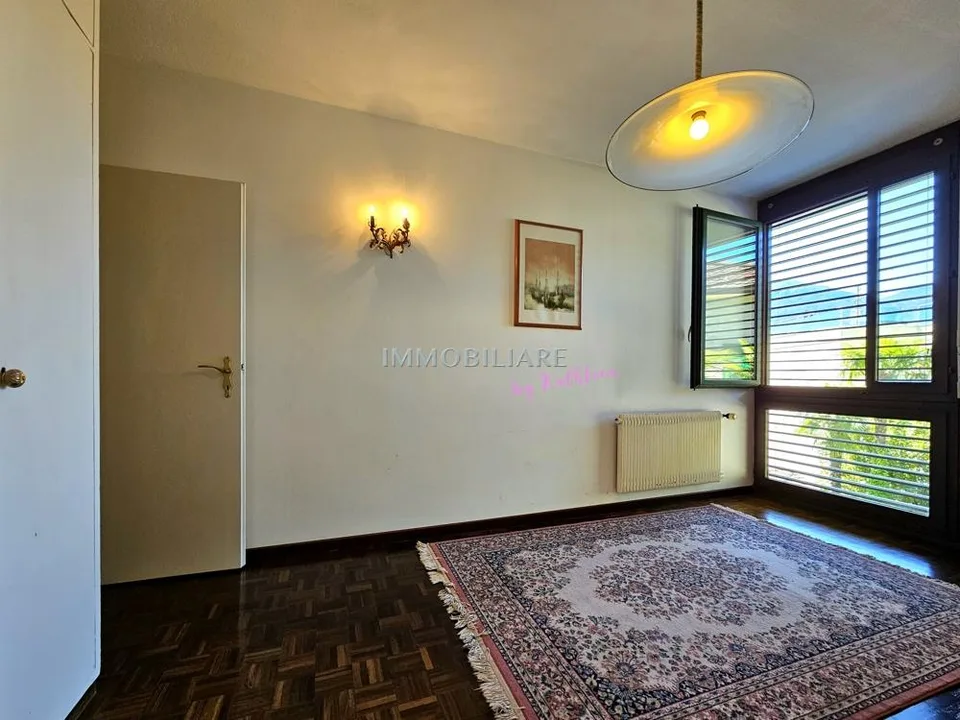 Ferienwohnung mit Seesicht vom Balkon, Kamin und Fussweg zum Bahnhof – photo 12 sur 24