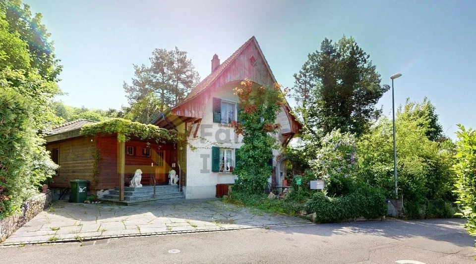 Grosses Liebhaberobjekt mit idyllischem Garten