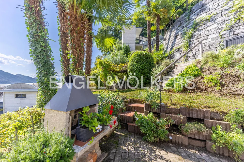Jardin idyllique et vue panoramique sur le lac (58) – photo 11 sur 11