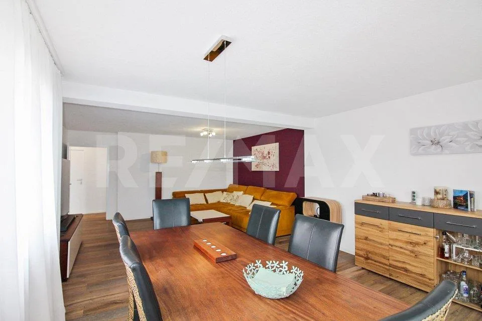 Stilvoll renoviertes 7.5-Zimmer-EFH an ruhiger Lage mit gepflegter ...