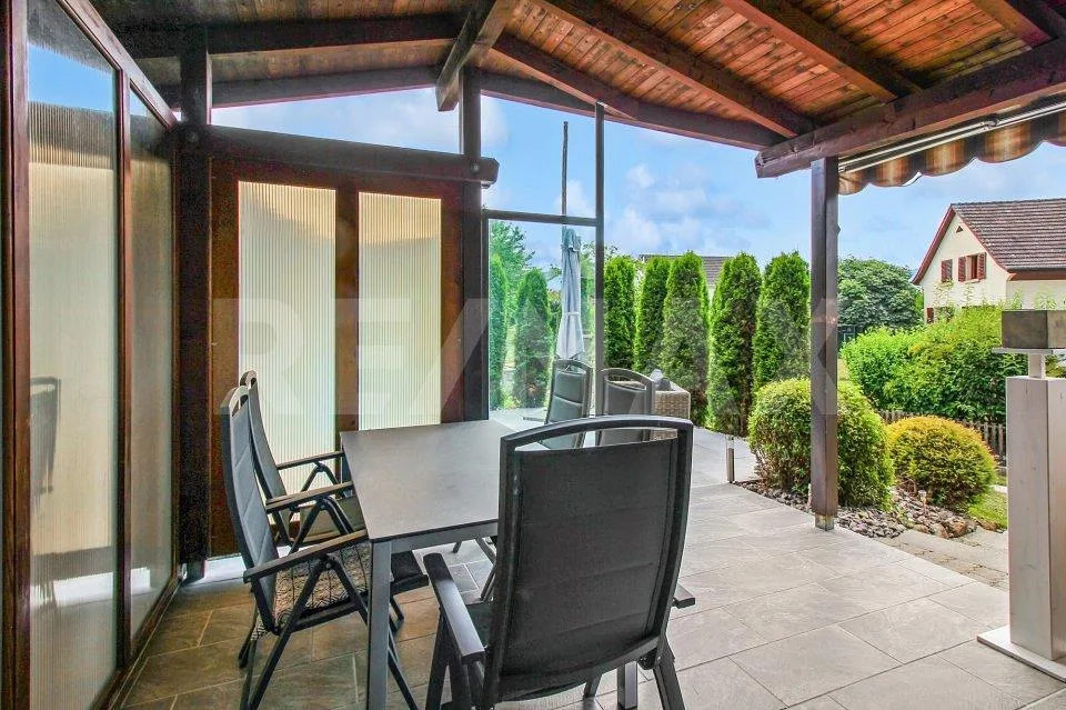 Maison de famille rénovée avec style de 7,5 pièces dans un quartier calme avec jardin bien entretenu – photo 13 sur 13