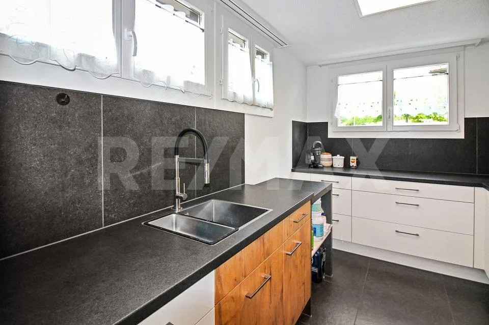 Stilvoll renoviertes 7.5-Zimmer-EFH an ruhiger Lage mit gepflegter ...