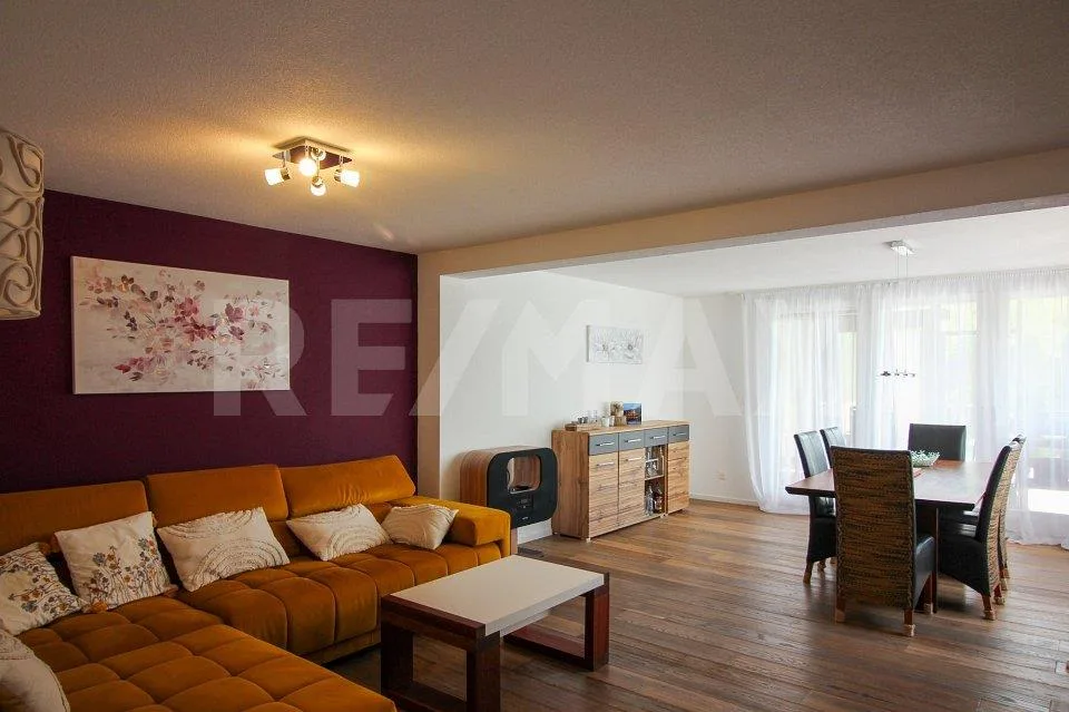 Stilvoll renoviertes 7.5-Zimmer-EFH an ruhiger Lage mit gepflegter ...