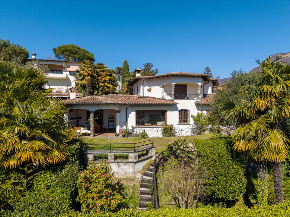 Ein Paradieswinkel - Mediterrane Eleganz mit Seeblick