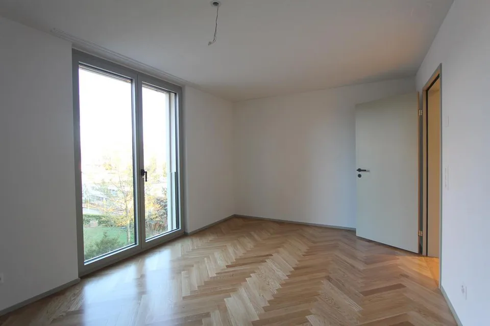 Appartamento attraente di 2,5 locali con terrazza e vista sul lago a Meilen