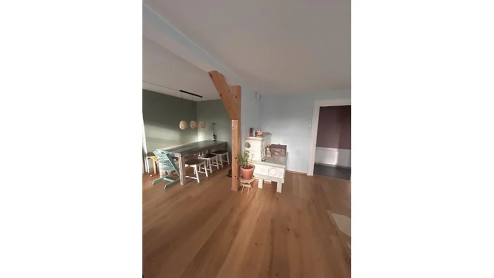5 ZIMMER-HAUS IN UEBERSTORF (FR), MÖBLIERT, TEMPORÄR