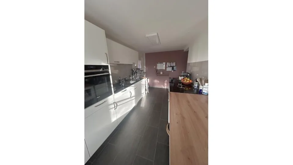 5 ZIMMER-HAUS IN UEBERSTORF (FR), MÖBLIERT, TEMPORÄR
